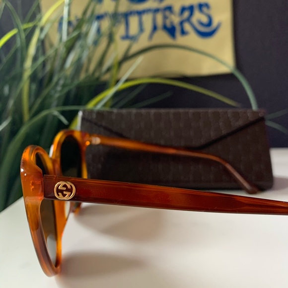 Authentic Gucci sunglasses - Picture 5 of 8